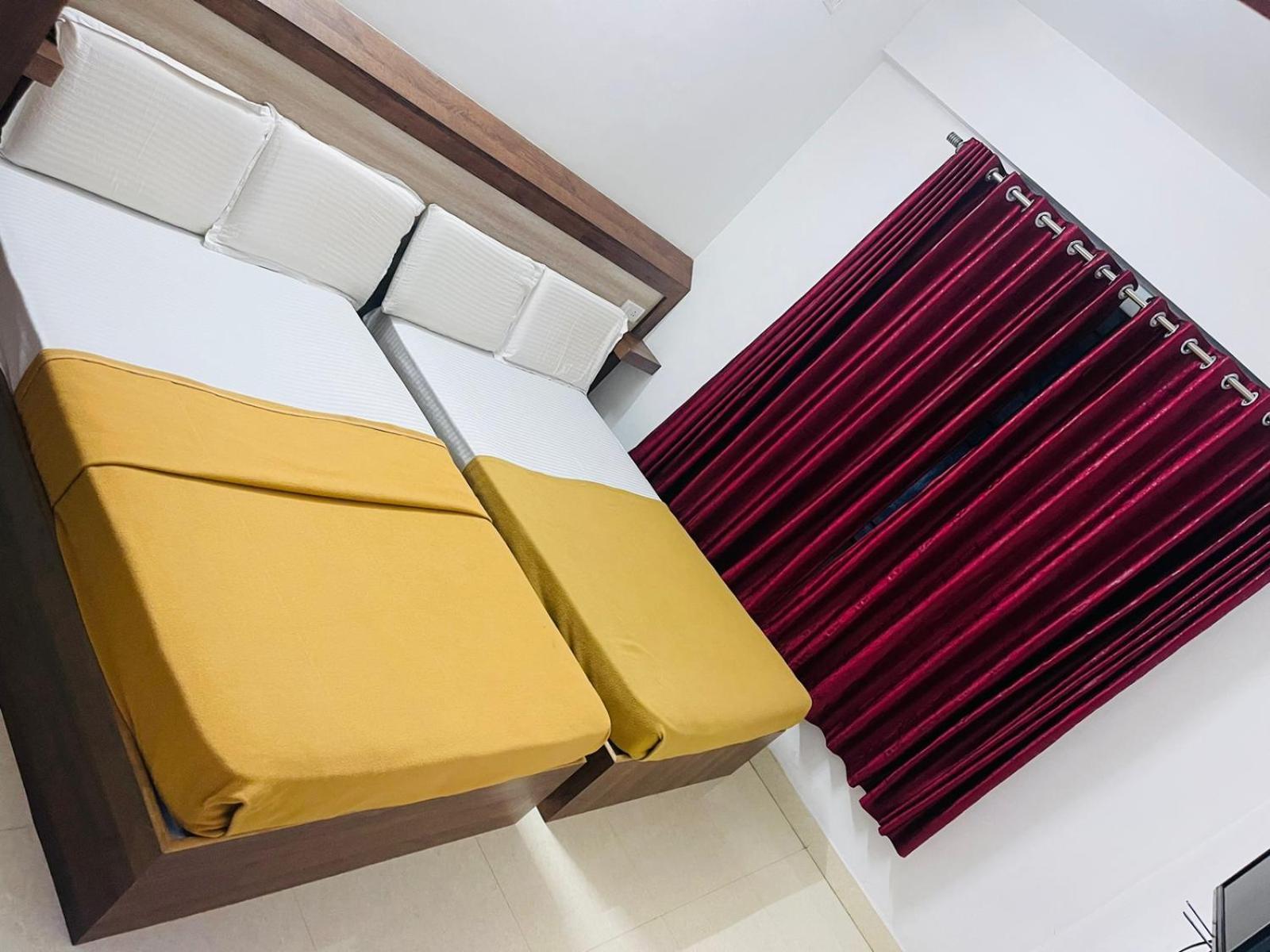 B Six Hotel Bangalore Extérieur photo