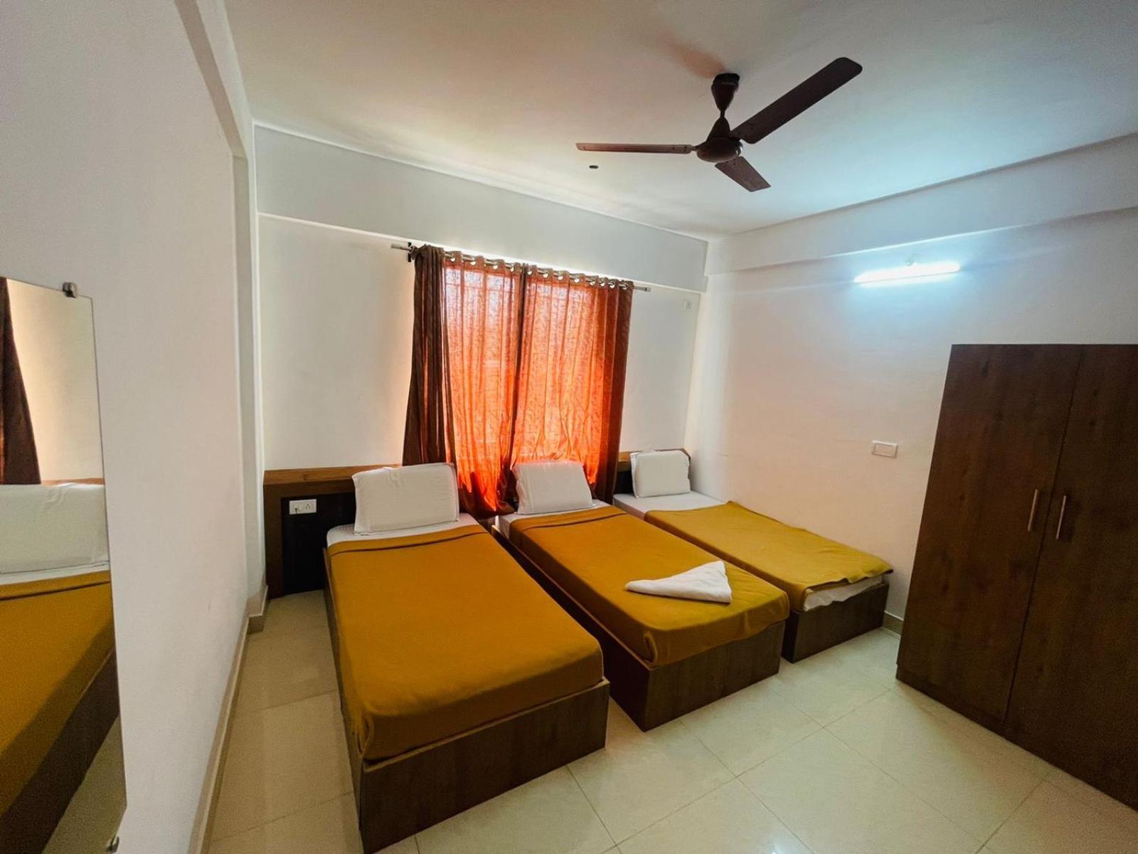 B Six Hotel Bangalore Extérieur photo