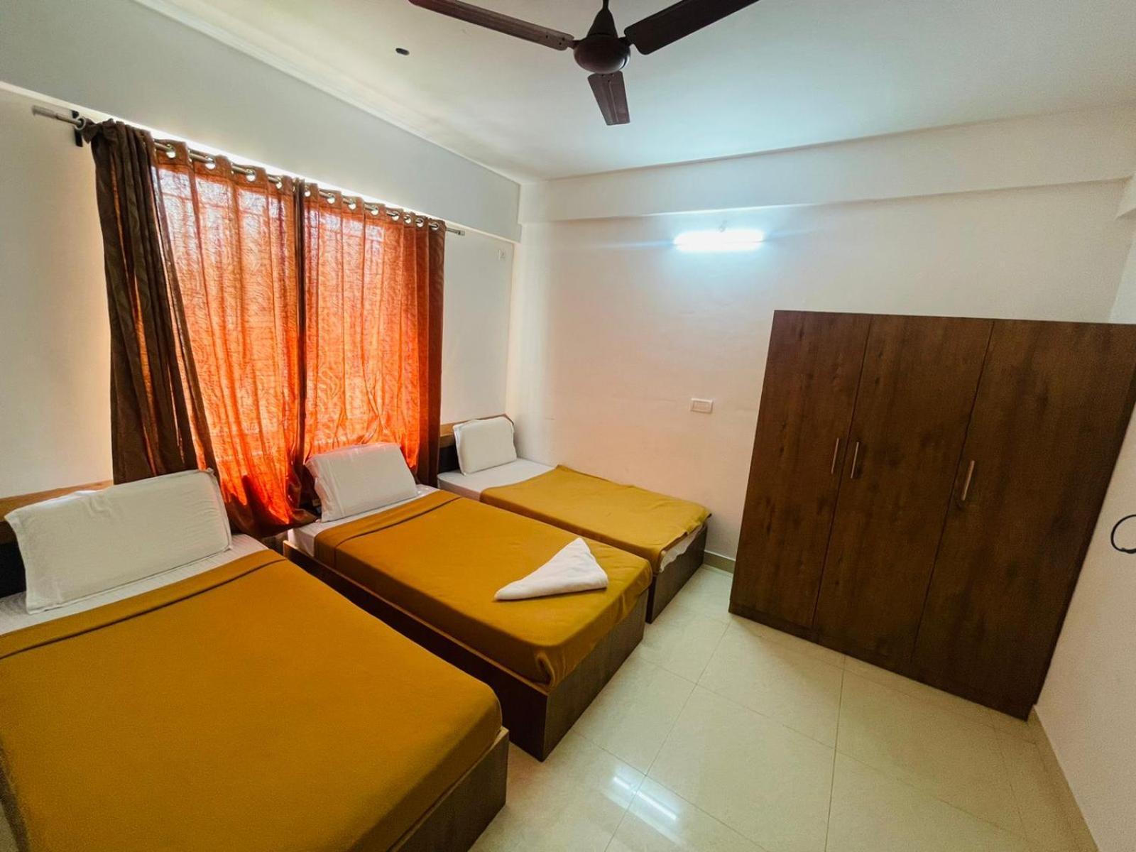 B Six Hotel Bangalore Extérieur photo