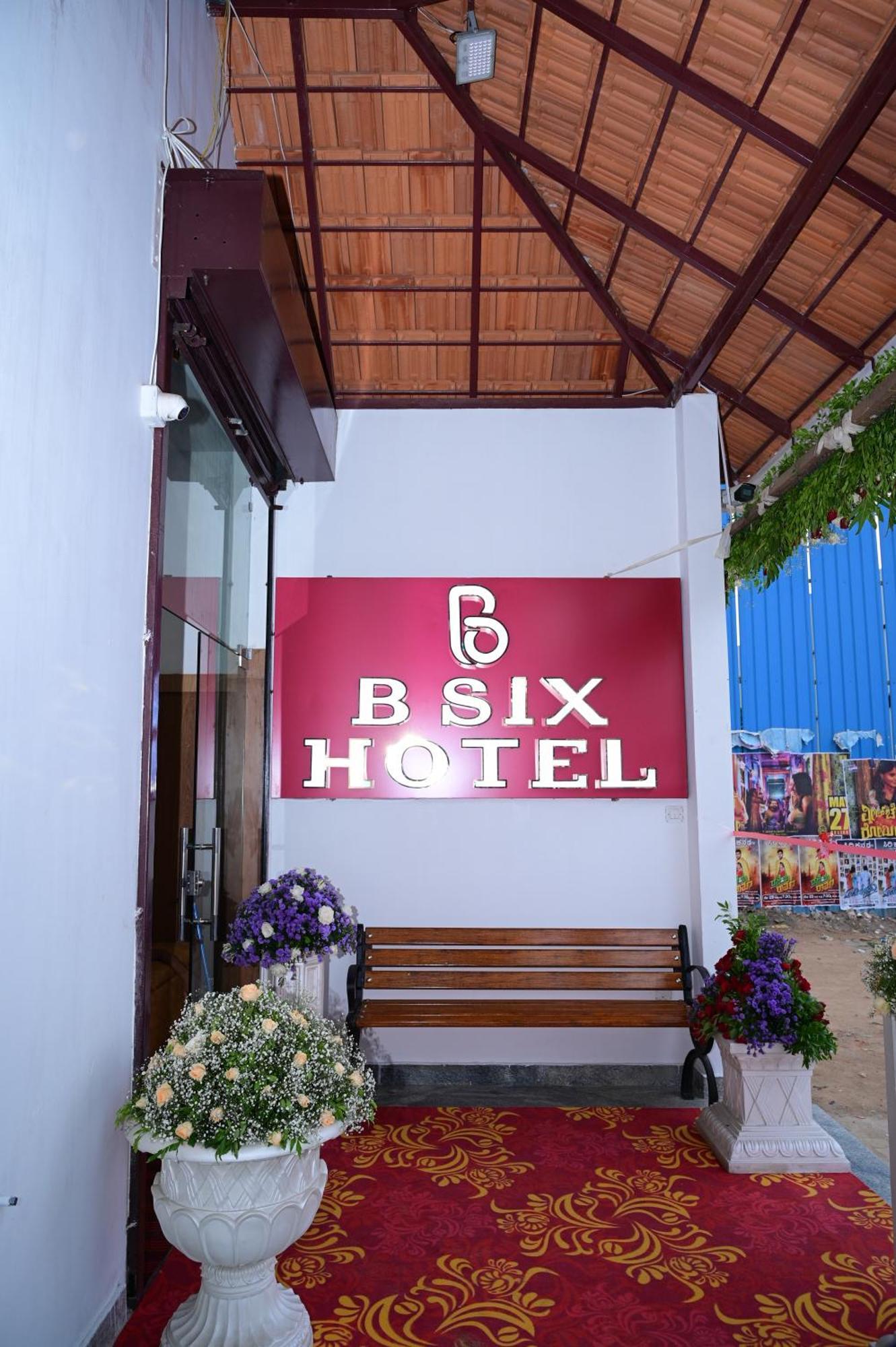 B Six Hotel Bangalore Extérieur photo