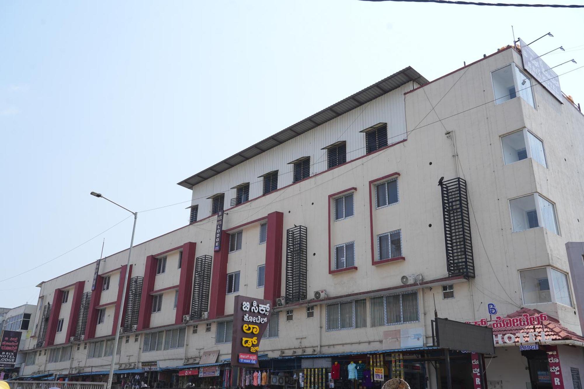 B Six Hotel Bangalore Extérieur photo