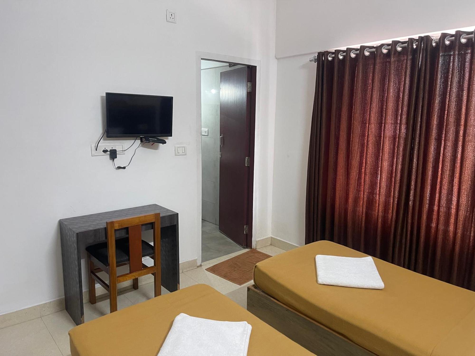 B Six Hotel Bangalore Extérieur photo