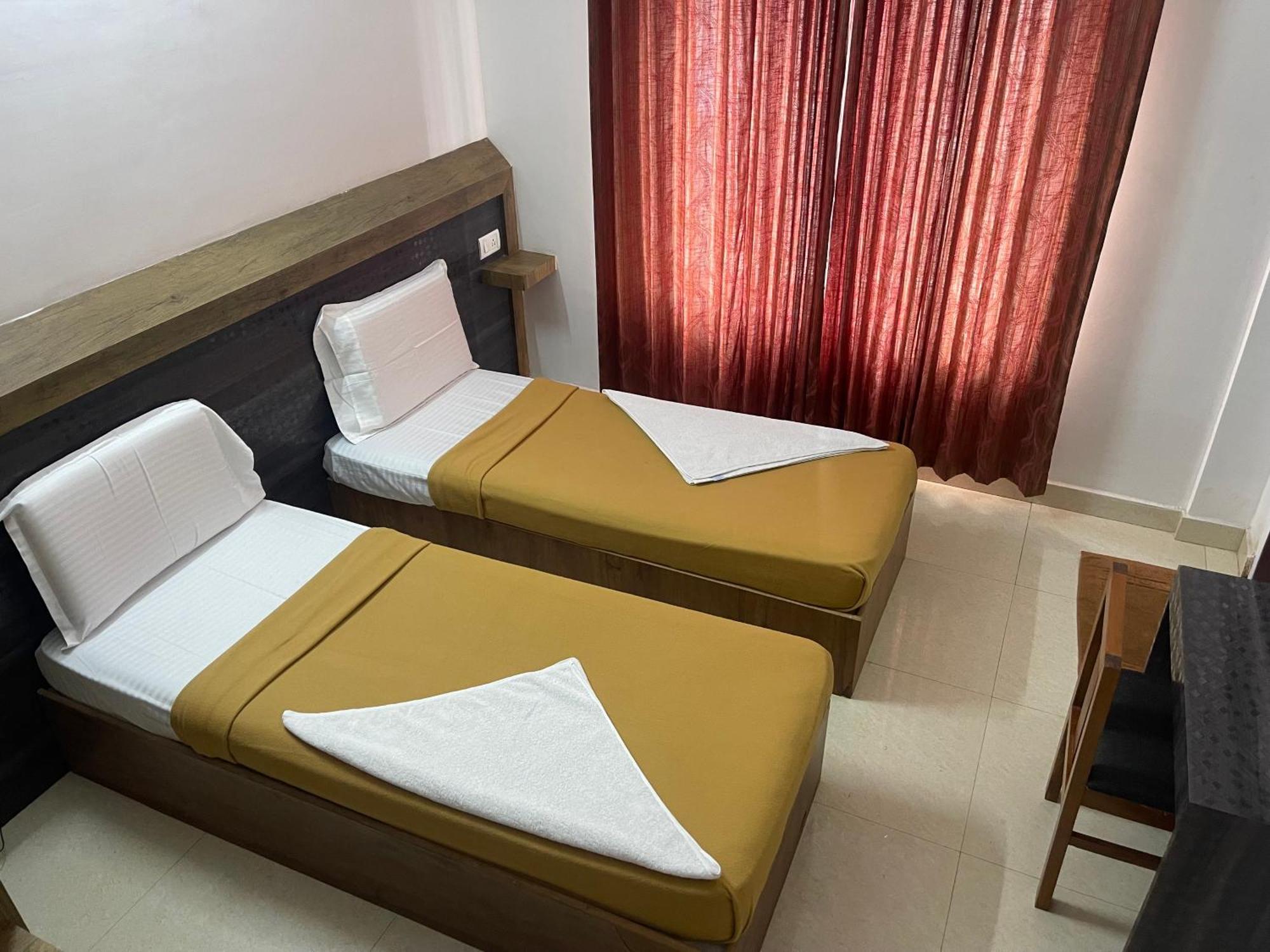 B Six Hotel Bangalore Extérieur photo