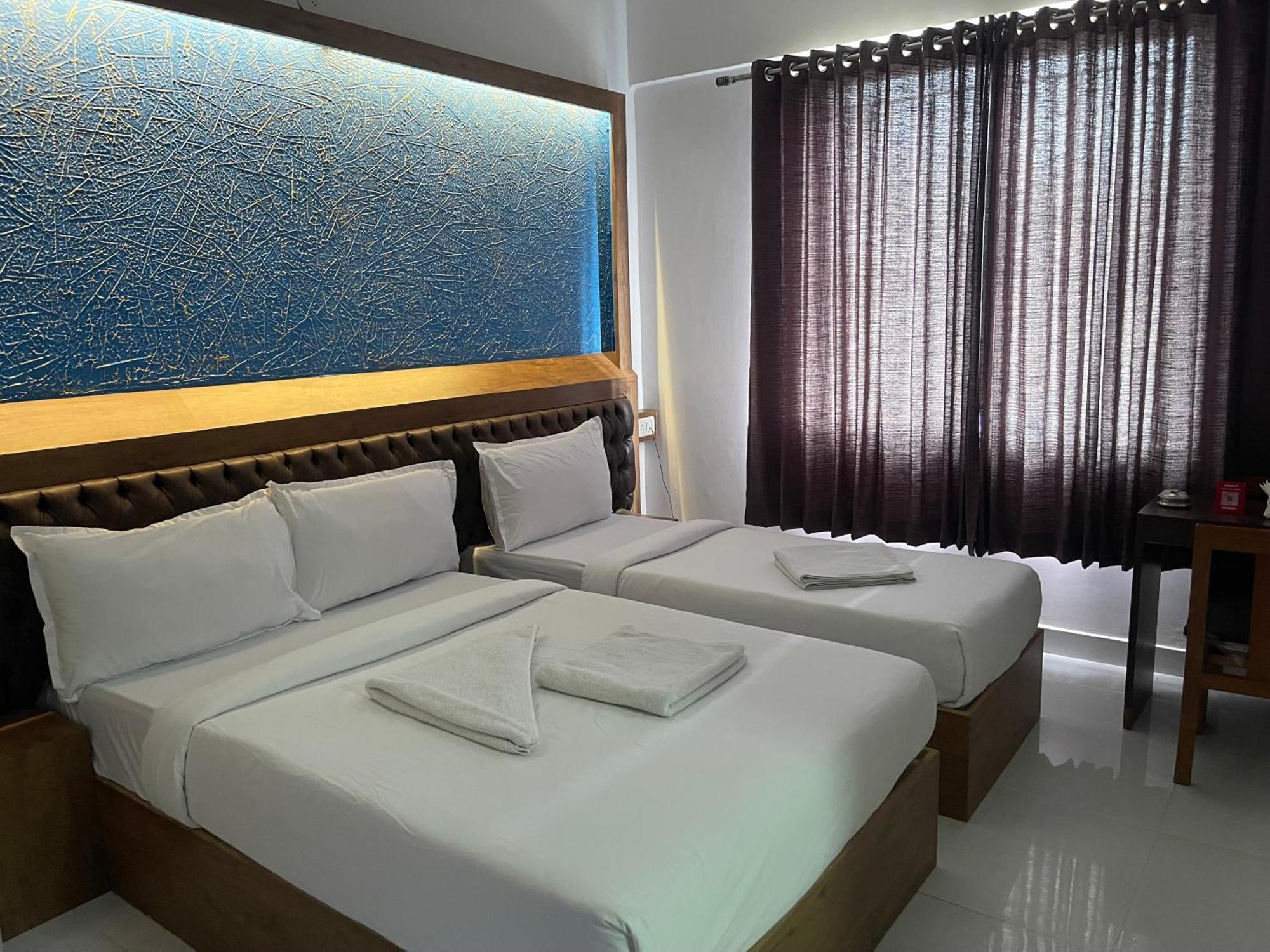 B Six Hotel Bangalore Extérieur photo