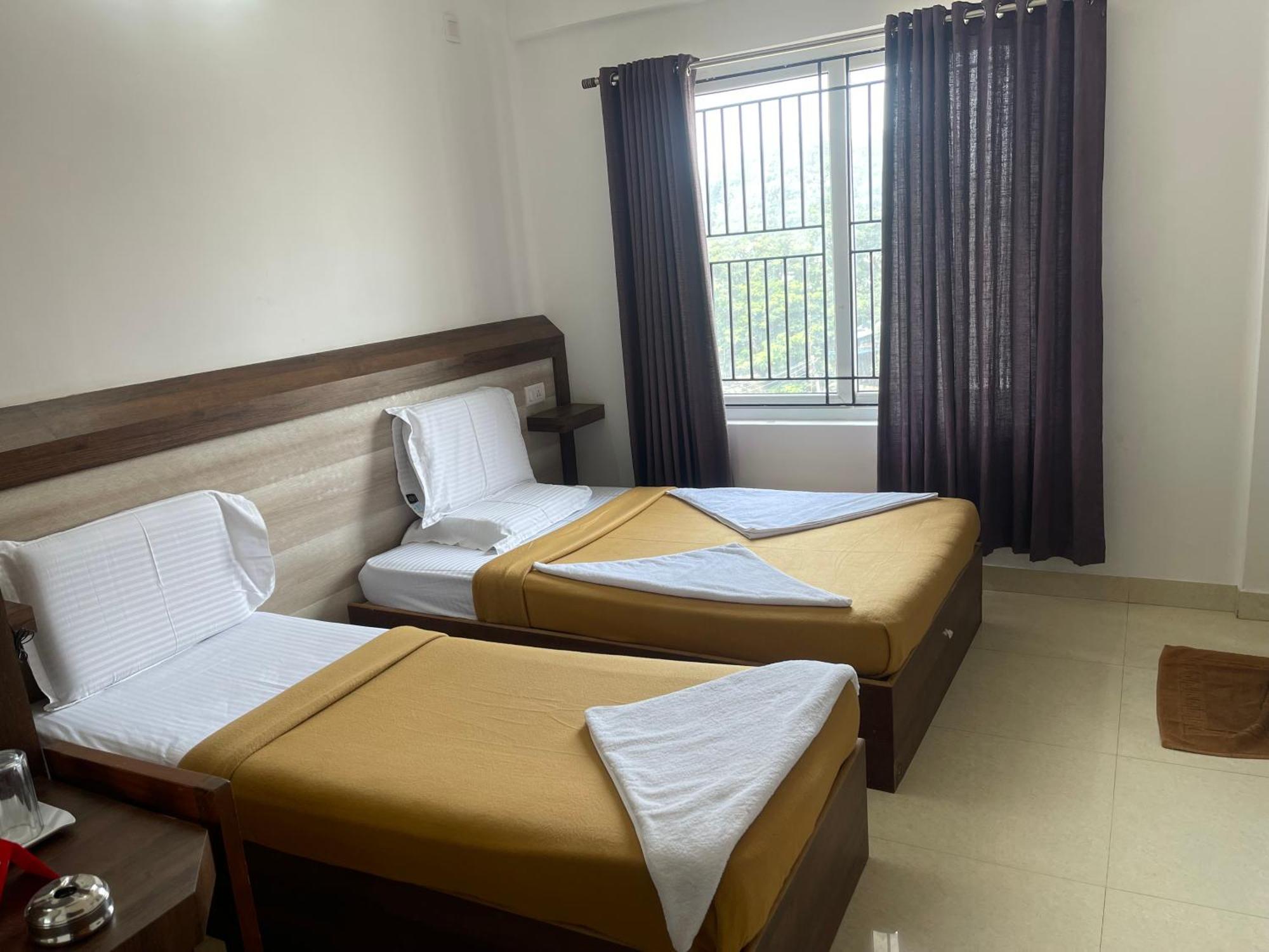 B Six Hotel Bangalore Extérieur photo