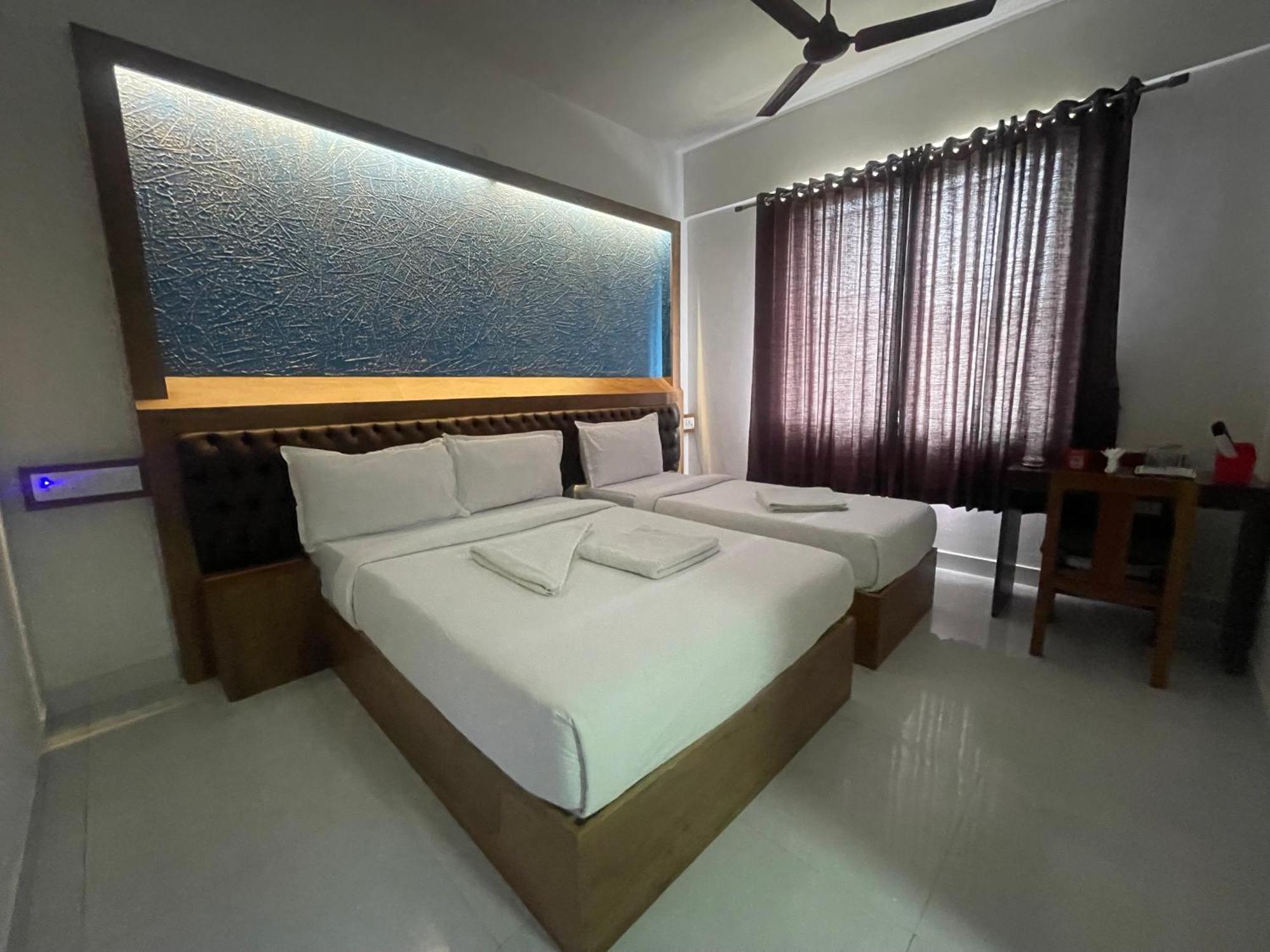B Six Hotel Bangalore Extérieur photo