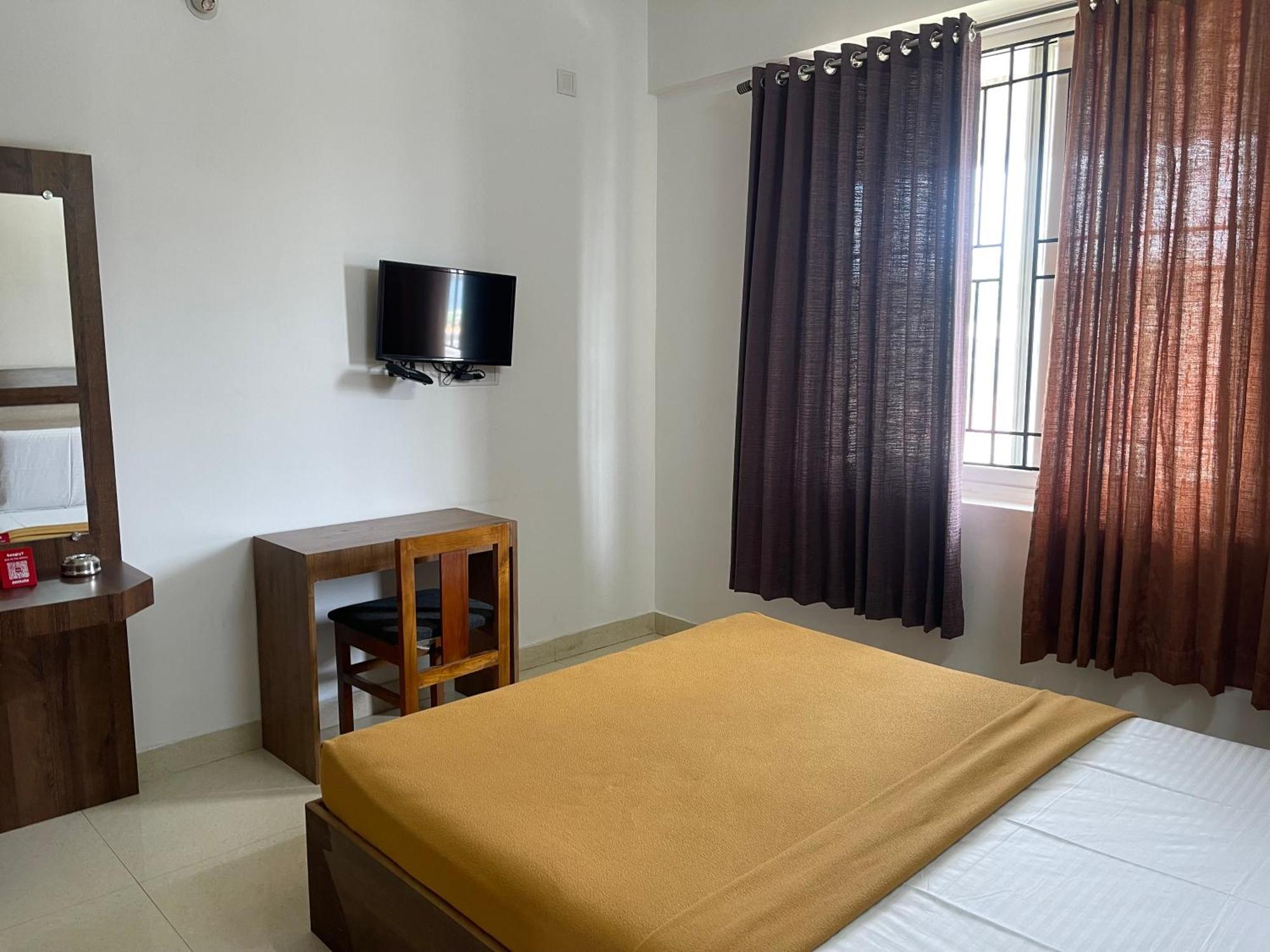 B Six Hotel Bangalore Extérieur photo